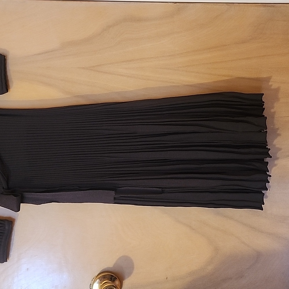 Bcbg brown pleated knit dress size xs - Picture 4 of 7